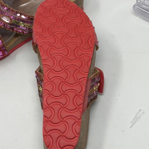 Like new White Mountain ladies wedge sandal with Velcro strap, size 9 - Picture 5 of 6